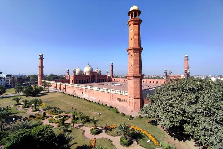 Lahore Heritage in a Day: Forts, Food & Walled City Walking Tour