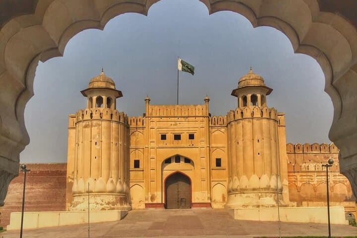 Lahore Heritage in a Day: Forts, Food & Walled City Walking Tour photo 2