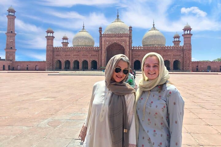 Lahore Heritage in a Day: Forts, Food & Walled City Walking Tour photo 4