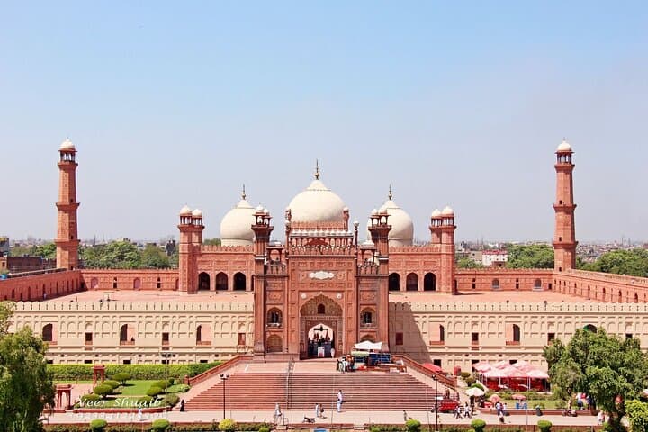 Lahore Heritage in a Day: Forts, Food & Walled City Walking Tour photo 5