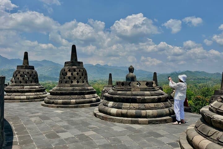 Borobudur Sunrise and Merapi Jeep Day Tour from Yogyakarta photo 5