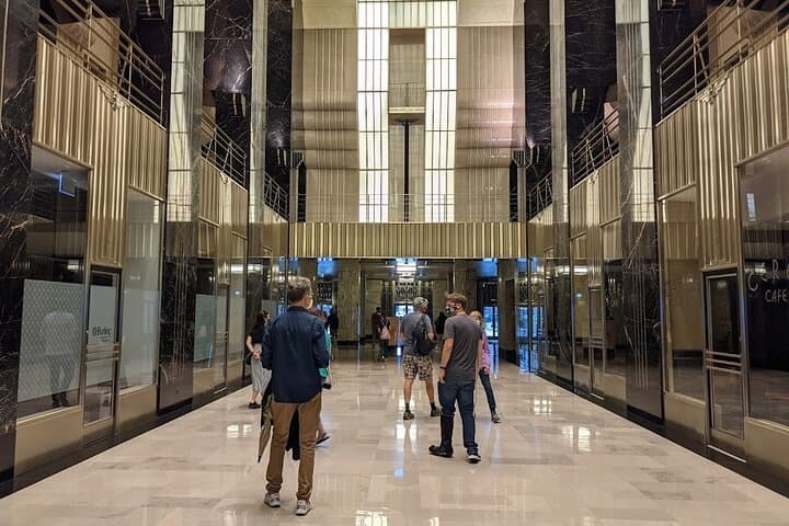 Inside Chicago's Loop: Dazzling Interiors Walking Tour Guide photo 2