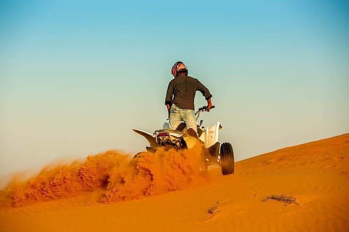 private-morning-desert-safari-dubai-dune-bashing-sandboarding photo 2