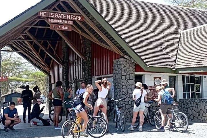 Hell's Gate and Lake Naivasha Day Trip from Nairobi — Biking, Boat Ride & Wildlife
