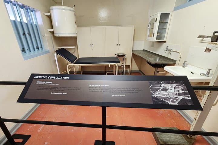 Robben Island, Diamond Factory & Bo-Kaap Day Tour from Cape Town photo 3