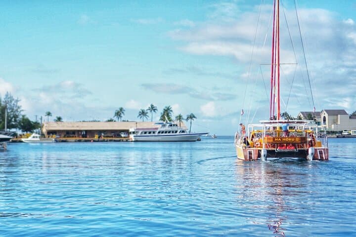 Honolulu Sunset Sail from Kewalo Harbor — 90-Minute Catamaran Cruise with Drinks photo 2