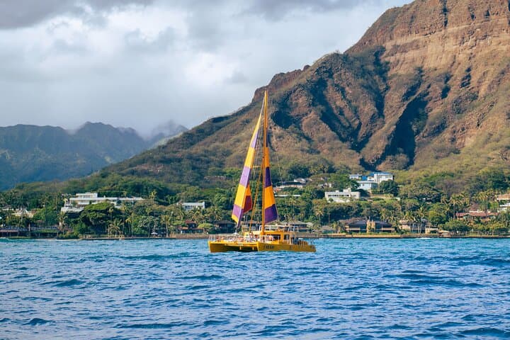 Waikiki Diamond Head Catamaran Sail: 1-Hour Midday Cruise with Drinks photo 6