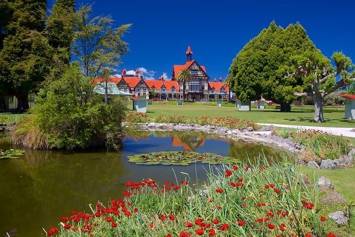Rotorua Highlights Day Trip from Tauranga: Okere Falls, Blue & Green Lakes & Redwood Walk