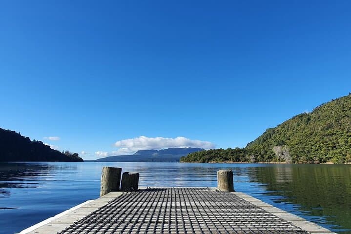 Rotorua Highlights Day Trip from Tauranga: Okere Falls, Blue & Green Lakes & Redwood Walk photo 3