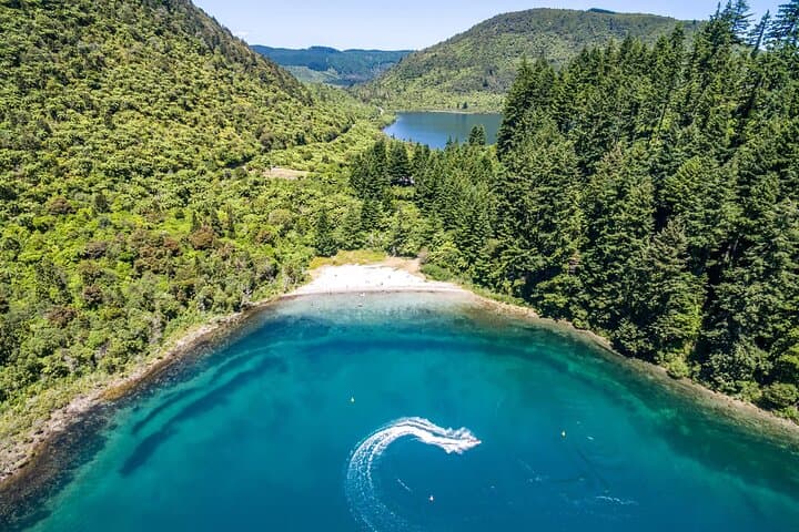 Rotorua Highlights Day Trip from Tauranga: Okere Falls, Blue & Green Lakes & Redwood Walk photo 6