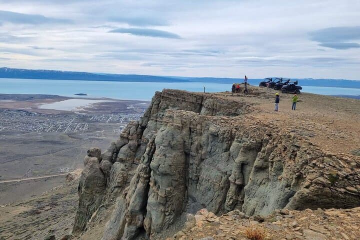 Extreme Adventure 4x4 in El Calafate — Estancia Huyliche Panoramic 3‑Hour Tour photo 2