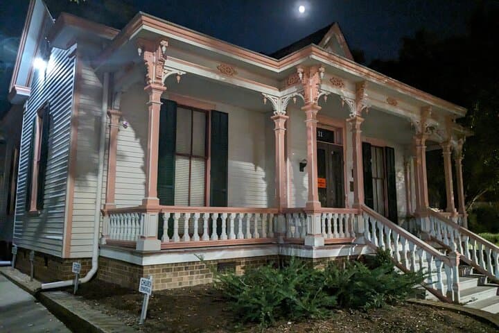 Raleigh Ghost Walk — Haunted Urban Legend Tour in Downtown Raleigh