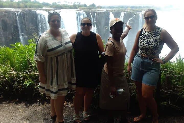 Guided Tour of Victoria Falls: 3-Hour Zambia & Zimbabwe Experience