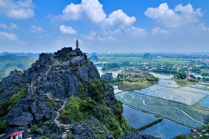 Ninh Binh Day Tour: Tam Coc Sampan, Mua Cave Summit & Hoa Lu Small-Group Experience photo 6