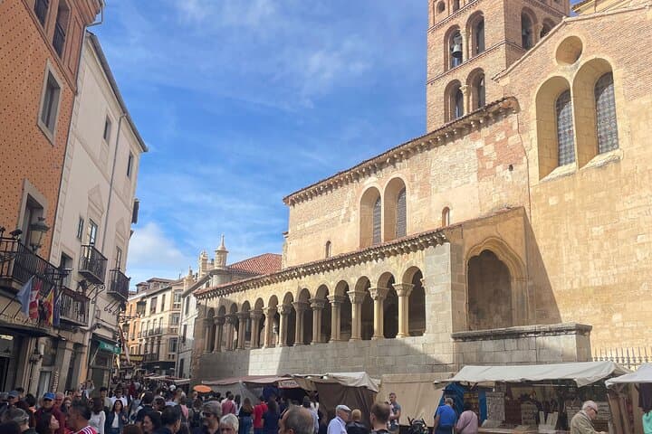 Segovia in a Day: Private Minivan Tour from Madrid to the Alcázar, Aqueduct & Cathedral photo 4