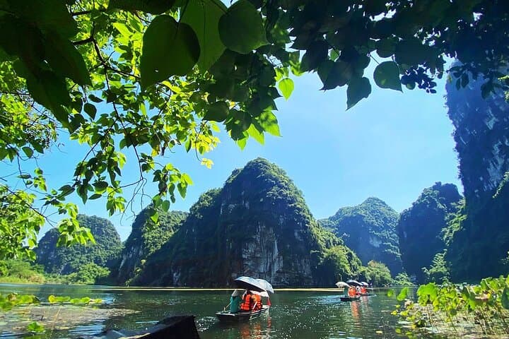 Mua Cave, Trang An & Tam Coc Day Tour from Hanoi — Karst Views and Boat Caves
