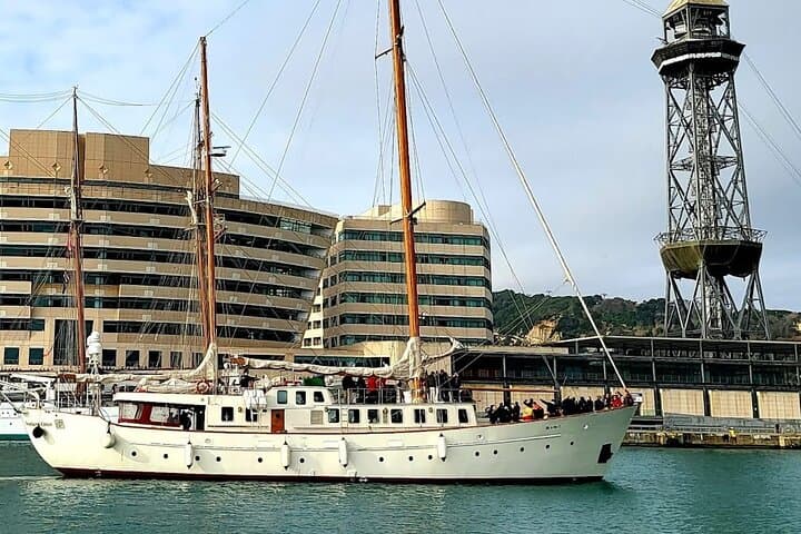 Barcelona Skyline Sailing: Historic 1962 Cruise with Drinks & Music photo 4