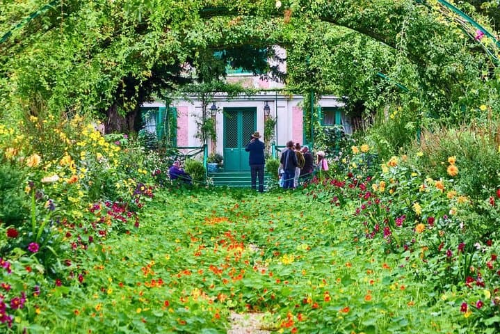 Private half-day tour to Monet's Garden in Giverny from Paris photo 2