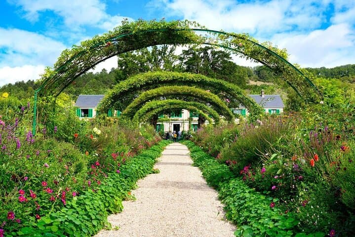 Private half-day tour to Monet's Garden in Giverny from Paris photo 3