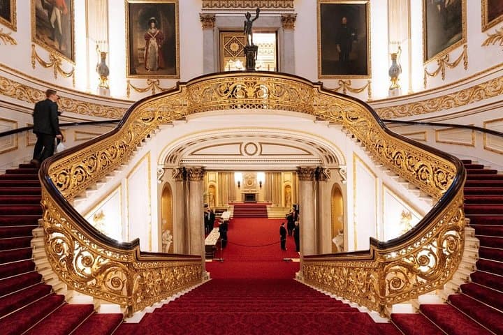 Buckingham Palace and Westminster Walking Tour: State Rooms & Changing of the Guard photo 2