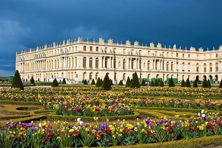 Marie-Antoinette at Versailles: Private Palace, Petit Trianon & Gardens Tour photo 1