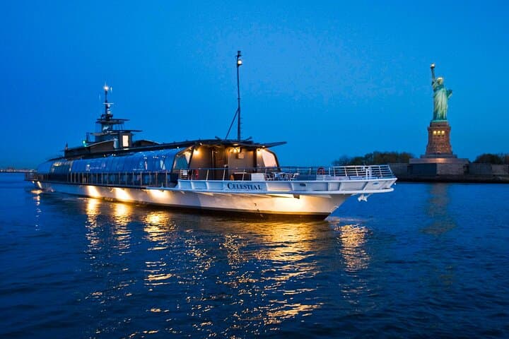 Bateaux New York Premier Dinner Cruise — Chelsea Piers Skyline Dinner