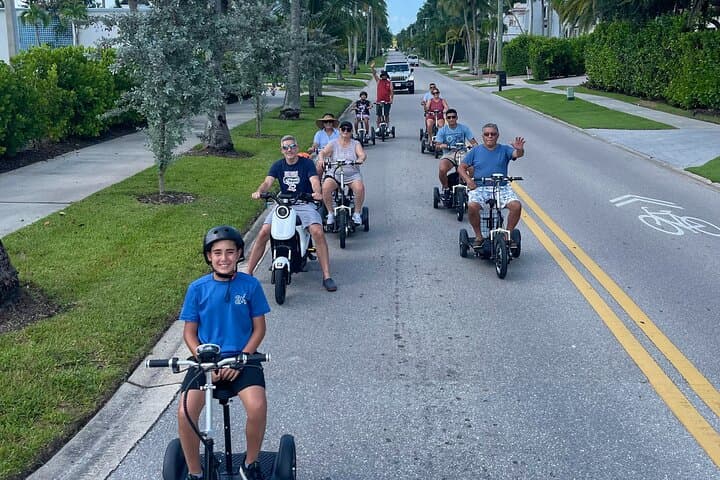Electric Trike Tour of Naples — 90-Min Family-Friendly City Ride photo 3