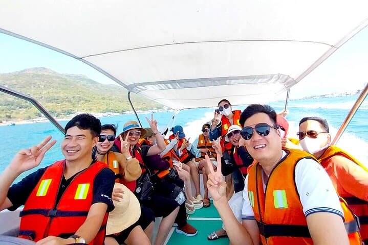 Nha Trang 3 Islands: Snorkel, Seafood & Island Relaxation photo 2