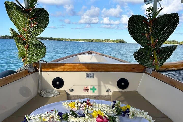 Sunset Dinner on a Polynesian Canoe: Private Romantic Bora Bora Lagoon Experience photo 4