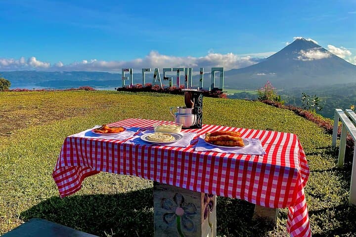 Arenal Volcano Viewpoint Trail: Observatory Lodge Sunset Hike