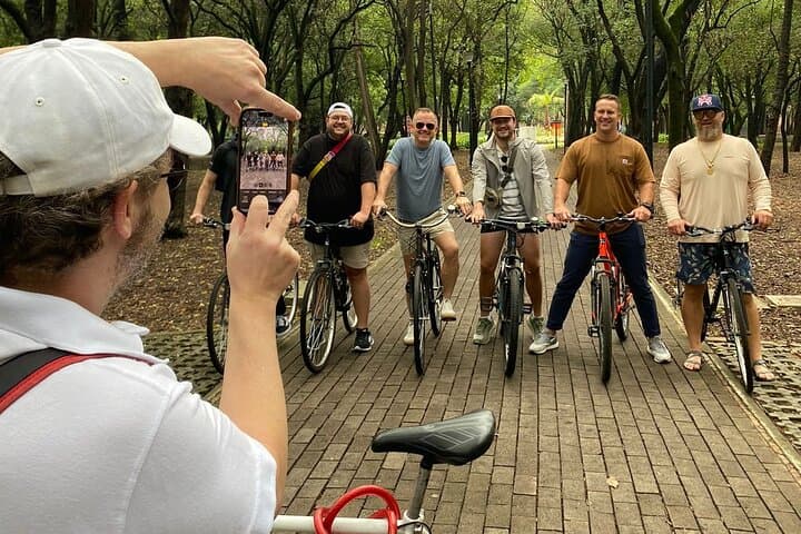 Chapultepec Park Ferris Wheel Bike Tour — Sunset Ride in Mexico City photo 5