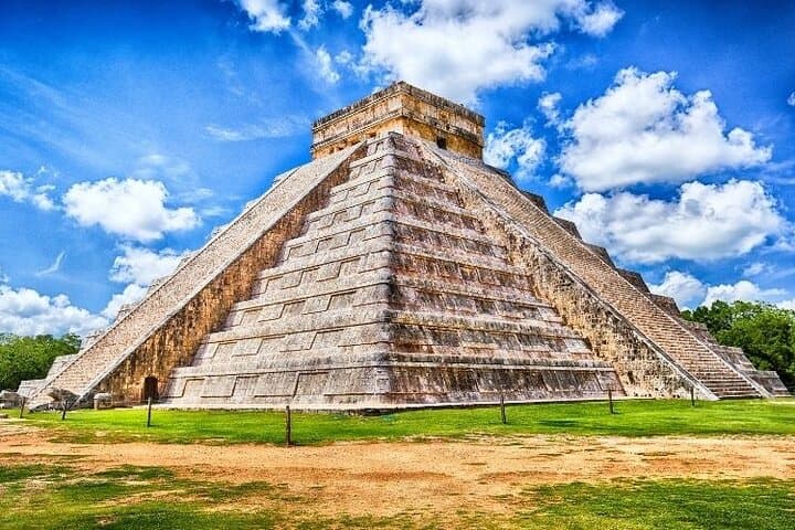 8-Day Yucatán Tour: Cenotes, Ruins, Bacalar & Holbox Adventure