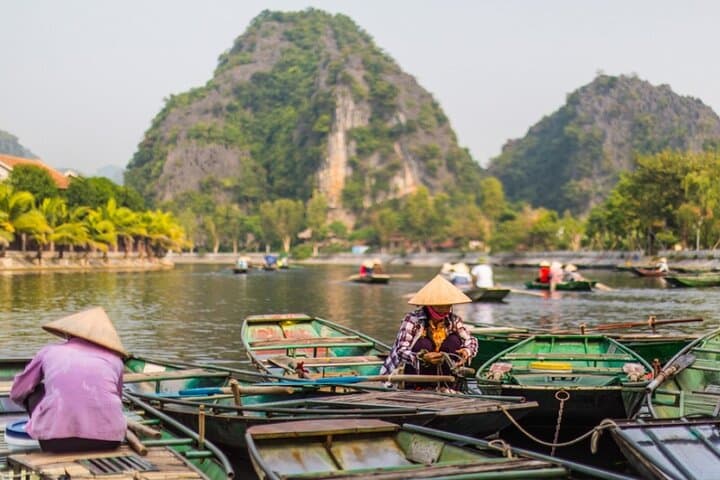 Ninh Binh Day Tour: Tam Coc Sampan, Mua Cave Summit & Hoa Lu Small-Group Experience photo 3