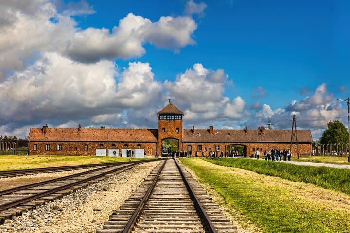 Auschwitz-Birkenau Guided Tour from Krakow: Tickets, Transfer & Licensed Museum Guide