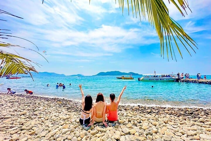 Nha Trang Mini Beach & 3-Island Adventure: Snorkel, Spa and Fishing Village Tour