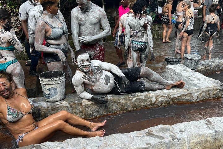 Private Sea-and-Land Tour in St Lucia — Pitons, Sulphur Springs & Snorkel photo 4