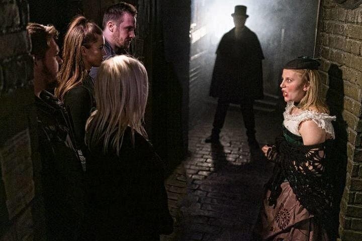 Five-Hour London Walking Tour: 30 Sights and the London Dungeon photo 2