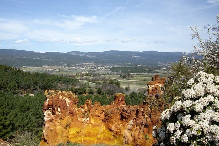 Luberon Markets & Hilltop Villages: Day Tour from Avignon photo 5
