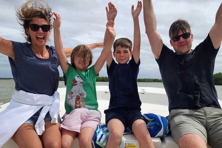Private Shelling and Dolphin Excursion in the 10,000 Islands from Goodland photo 2