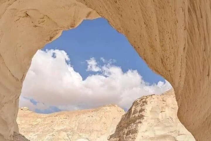 Overnight Camp in Bahariya Oasis: White & Black Desert 2-Day Adventure photo 2