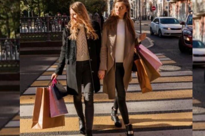 Athens Personal Shopping Tour with Local Styling Expert photo 3