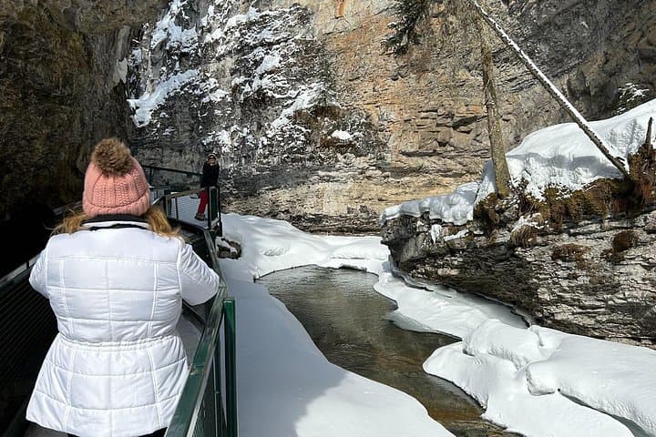 Full-Day Private Tour: Banff, Lake Louise & Moraine Lake Highlights photo 2