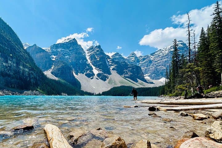 Full-Day Private Tour: Banff, Lake Louise & Moraine Lake Highlights photo 1