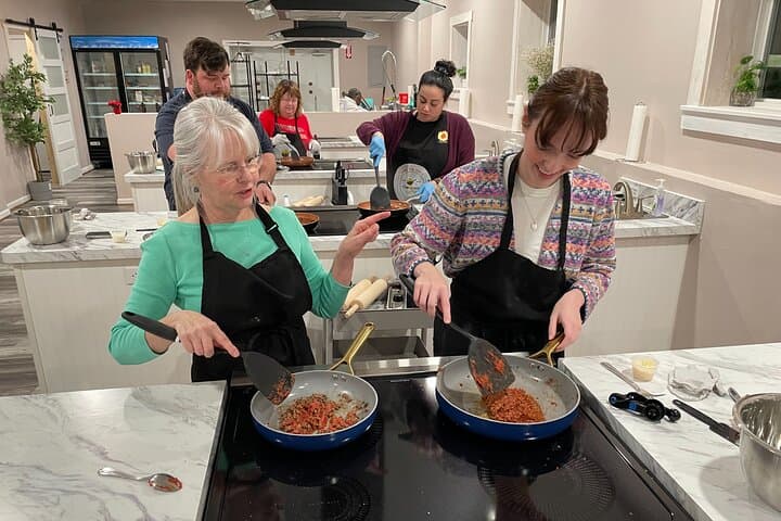 Hands-On Farm-to-Table Cooking Class in Radcliff: 2-Hour Guided Culinary Adventure photo 3