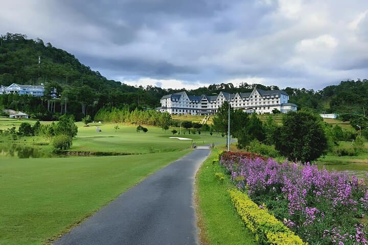 3-Day Private Golf Tour in Da Lat: Dalat Palace & Sam Tuyen Lam photo 3