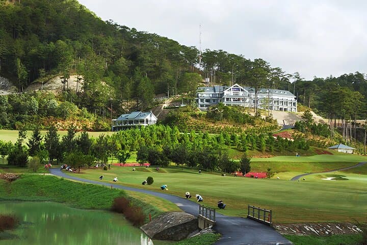 3-Day Private Golf Tour in Da Lat: Dalat Palace & Sam Tuyen Lam photo 4