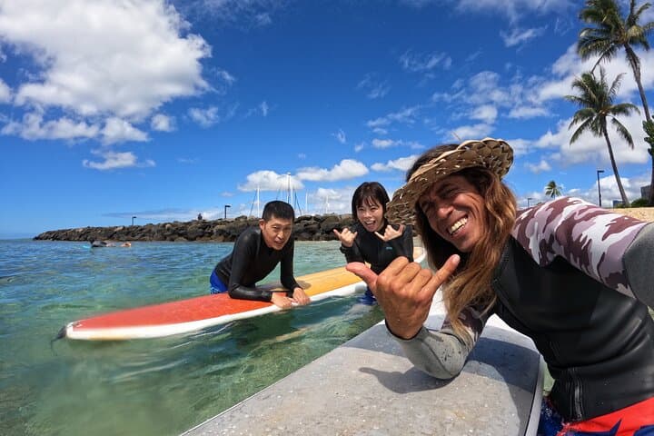 Beginner Surf Lessons in Honolulu: Small-Group Coaching with Photos & Video photo 3