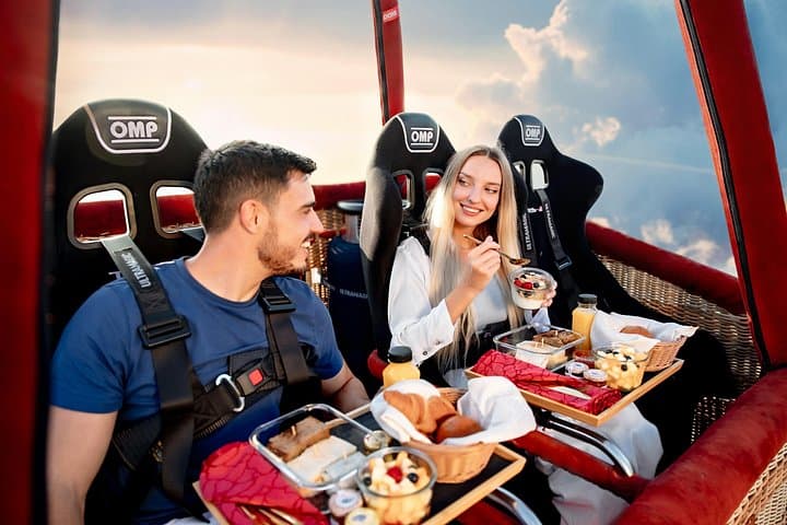 Breakfast in the Sky: Seated Hot Air Balloon Over the Dubai Desert photo 2