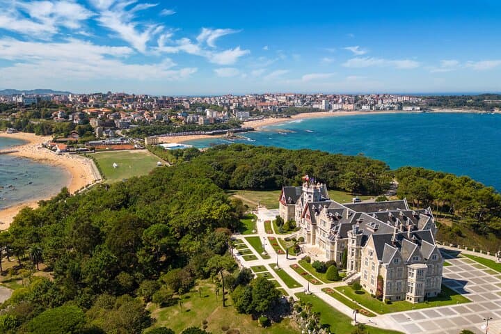 Private Walking Tour of the Magdalena Peninsula and Palace — Santander Guided Walk