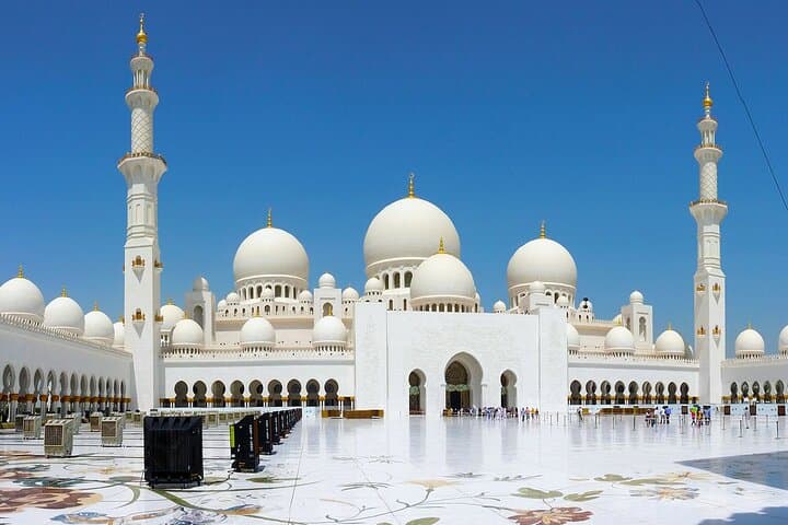 Private Full-Day Abu Dhabi Sightseeing Tour from Dubai or Sharjah
